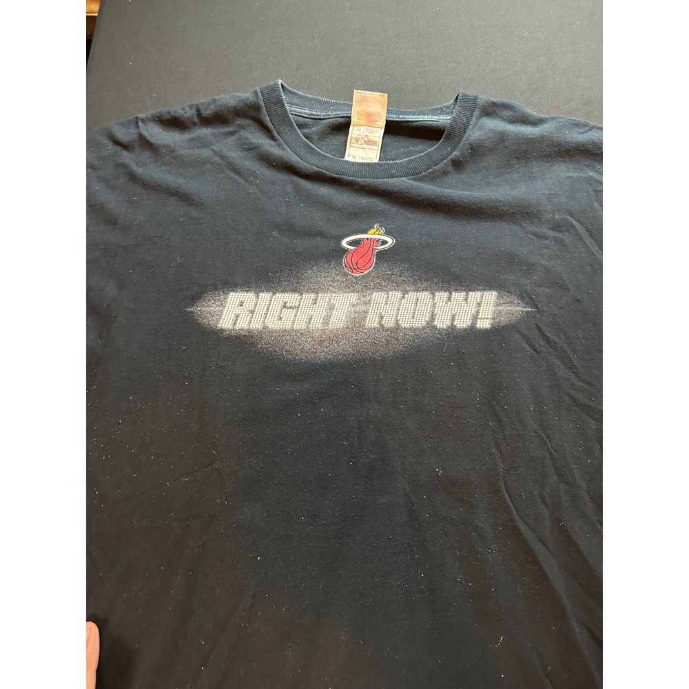 Vintage Miami Heat Fruit of the Loom T-Shirt XL Black NBA The Heat Is On Graphic